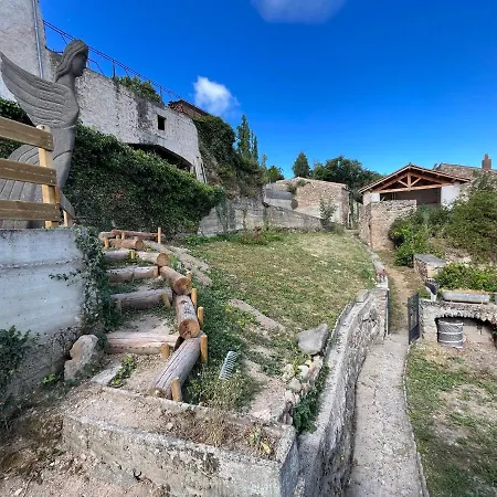Holiday home Maison Au Pied Du Chateau - L'ange Du Chateau *