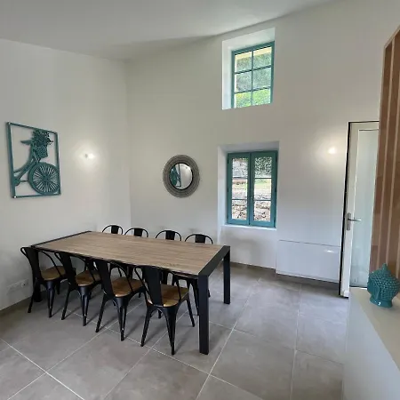 Maison Au Pied Du Chateau - L'ange Du Chateau Holiday home Champeix